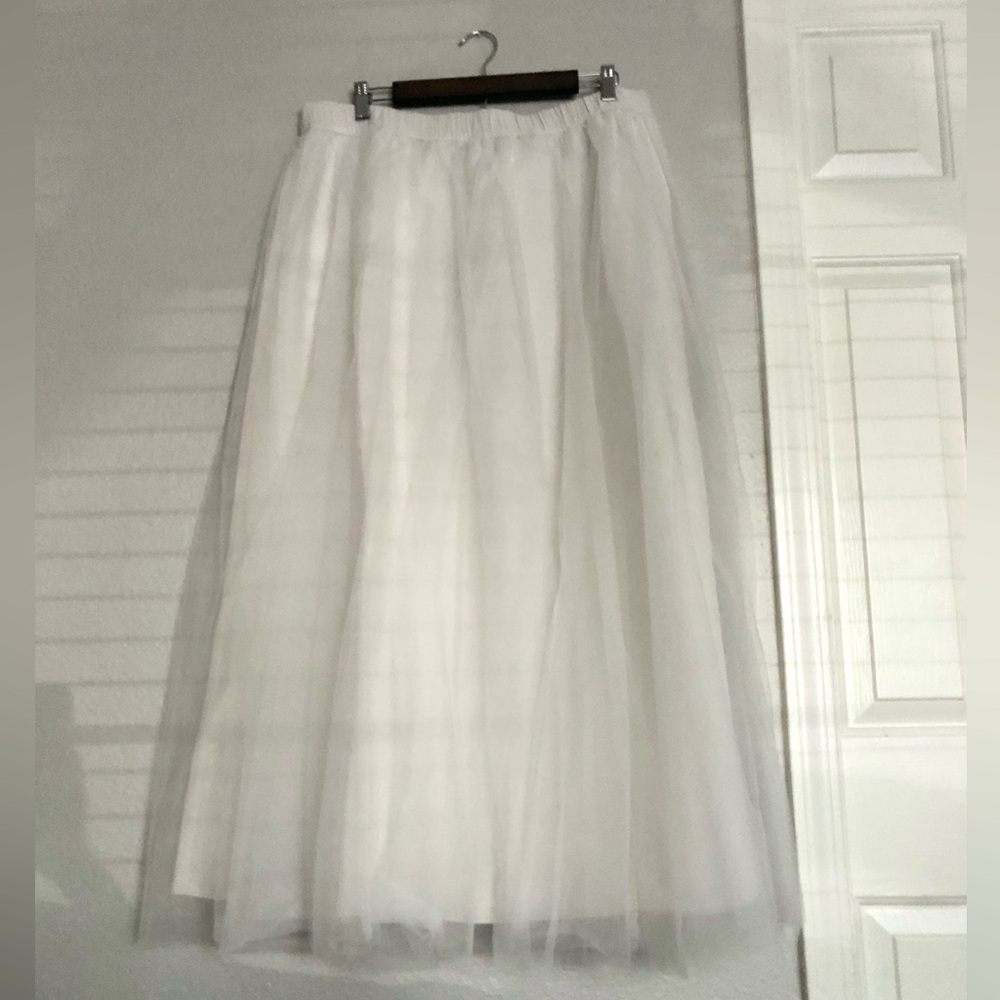 NWT a new day White Tulle Maxi Skirt - Flowing Layered Silhouette